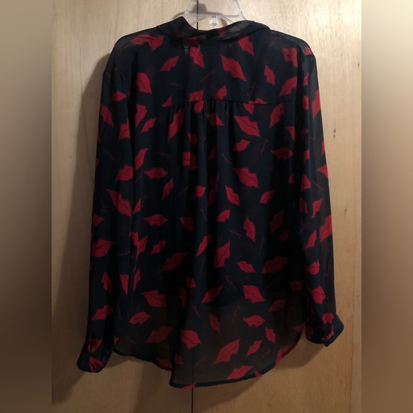 Bisou Bisou Black Red Sheer Lip Print Blouse XL - Picture 11 of 11
